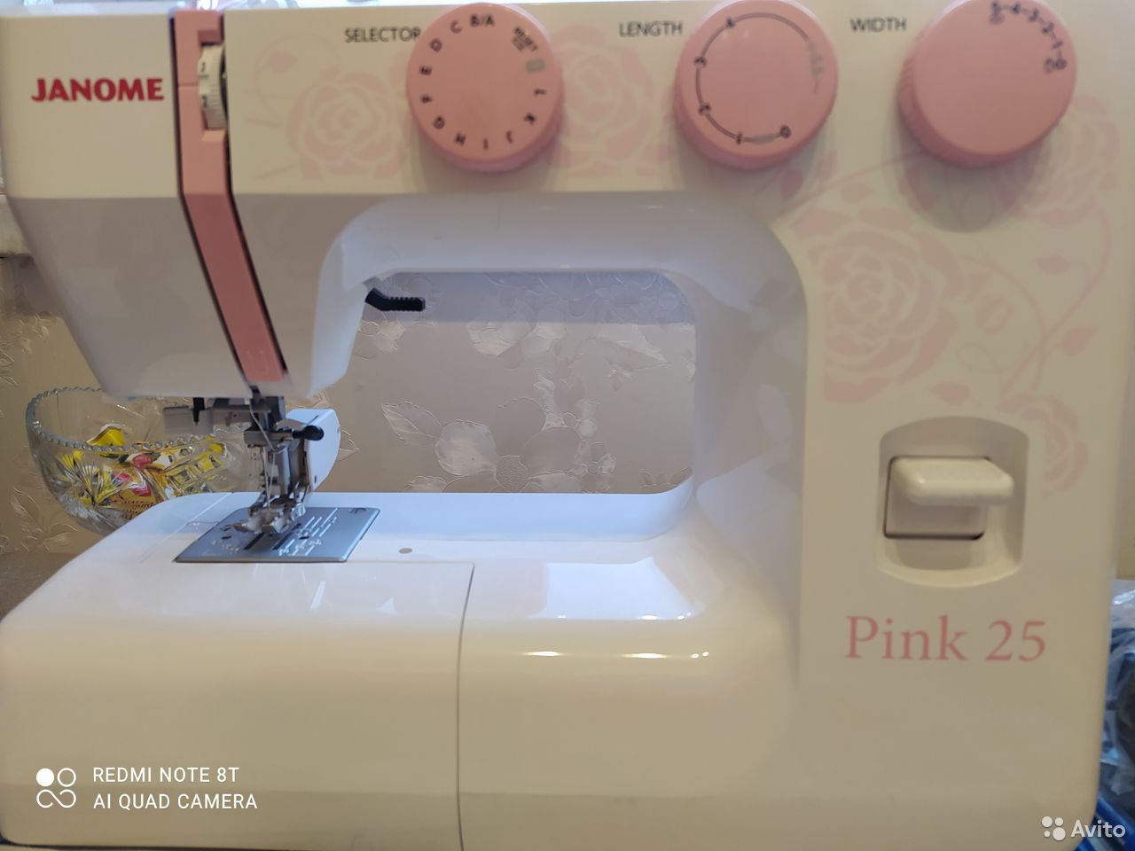 Швейная машина Janome Pink 25 — отзывы покупателей, фото и обзор смотри в  Мир Швейных Машин