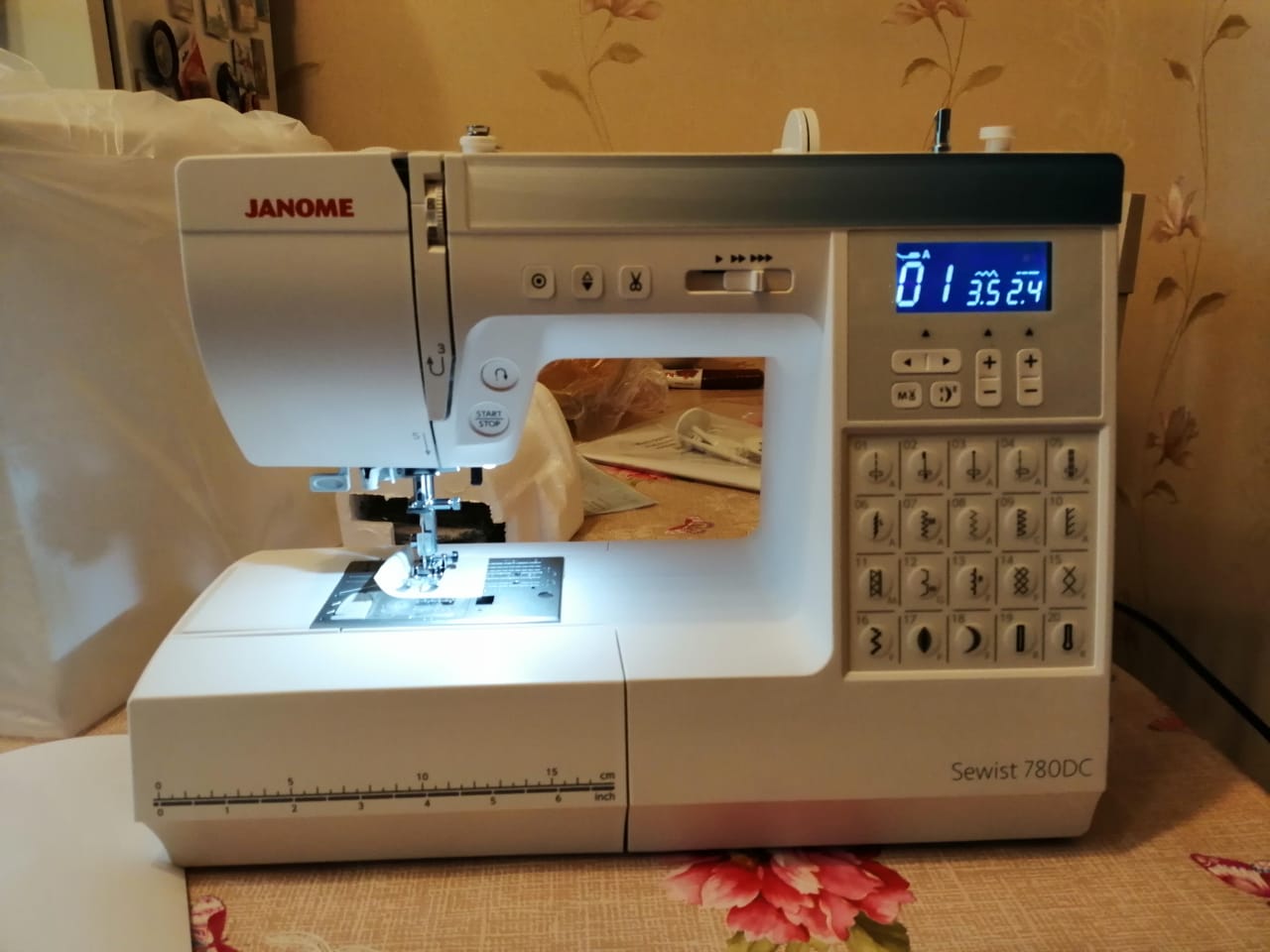 Швейная машина Janome Sewist 780DC — отзывы покупателей, фото и обзор  смотри в Мир Швейных Машин